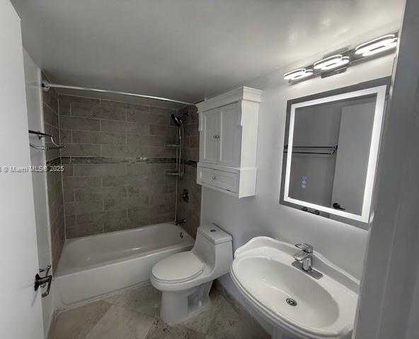 Small Image of 80 Shore Dr E, Miami, FL 33133, USA Number 17