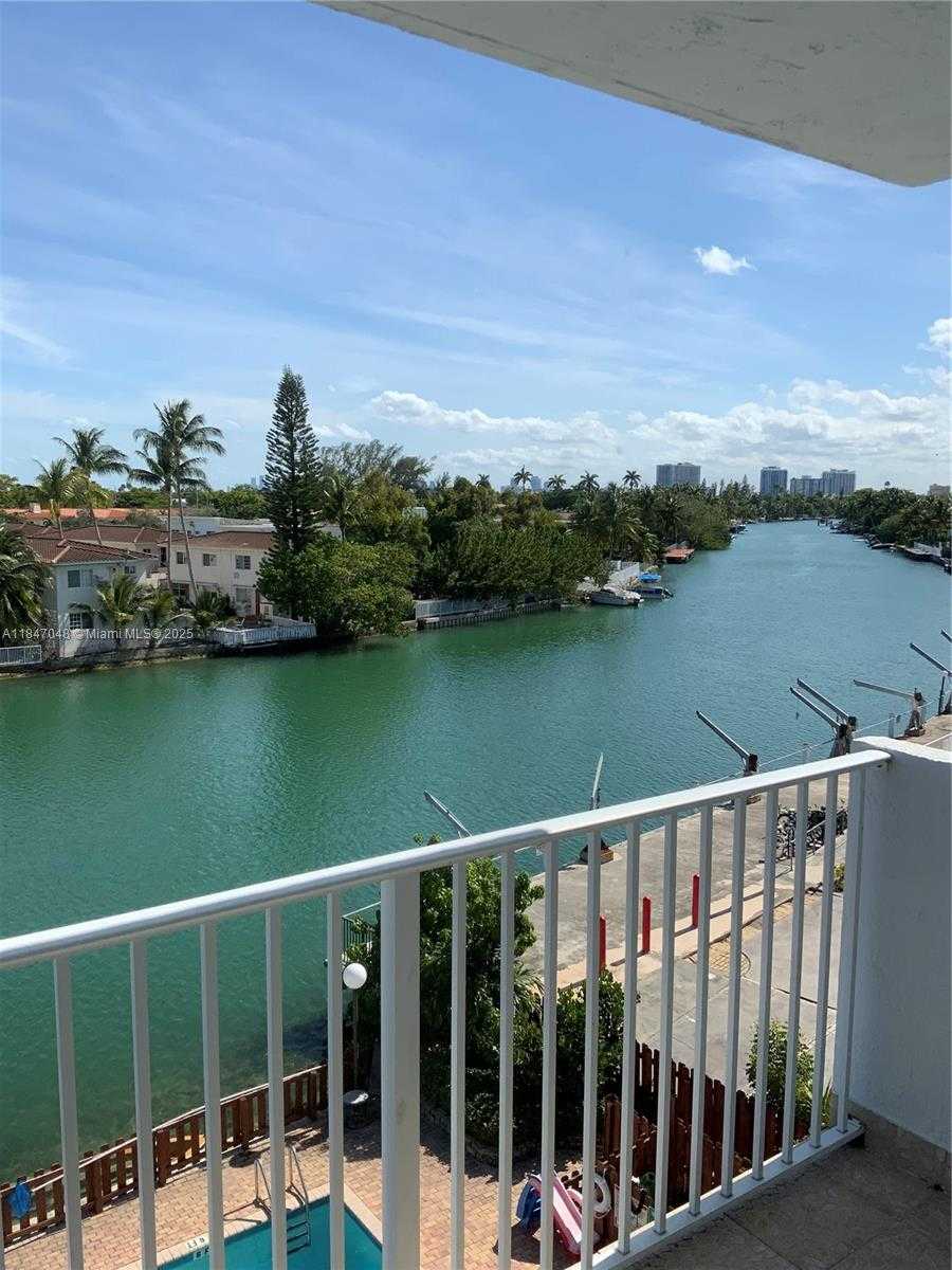 Small Image of 80 Shore Dr E, Miami, FL 33133, USA Number 2