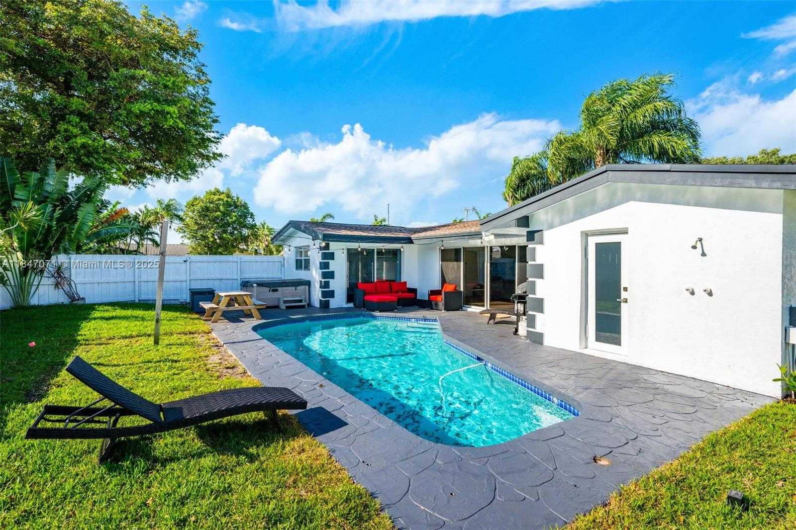 Small Image of 1200 NORTH EAST 27TH WAY, Pompano Beach Number 9