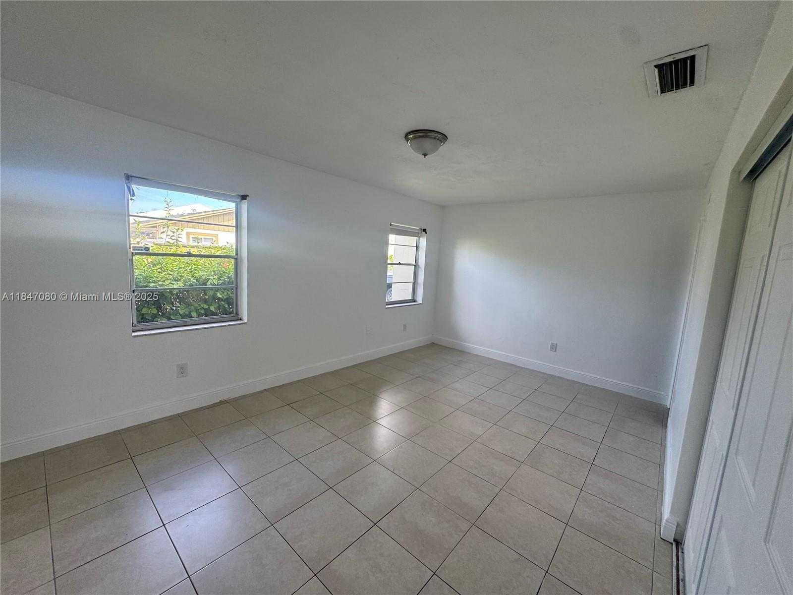 Small Image of 11002 SOUTH WEST 122ND PL #11002, Miami Number 10