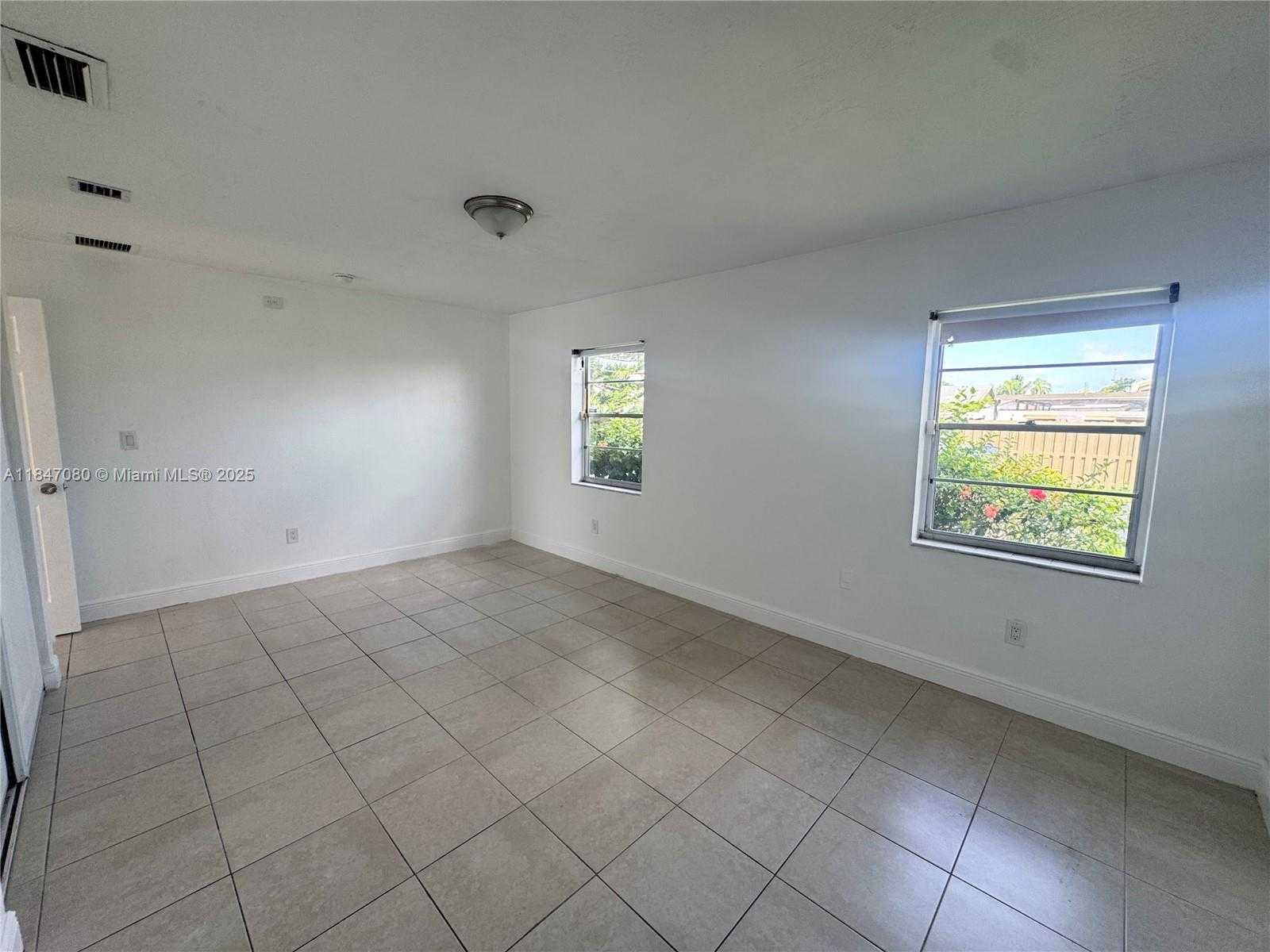 Small Image of 11002 SOUTH WEST 122ND PL #11002, Miami Number 12
