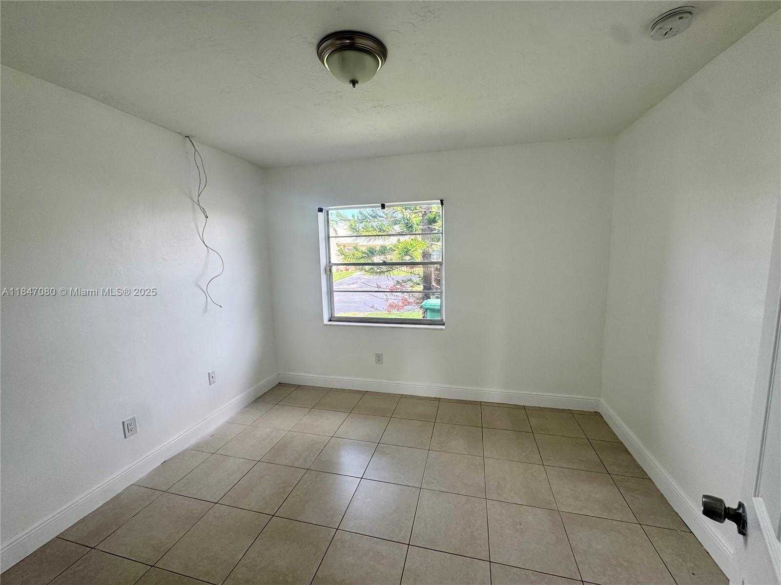 Small Image of 11002 SOUTH WEST 122ND PL #11002, Miami Number 13