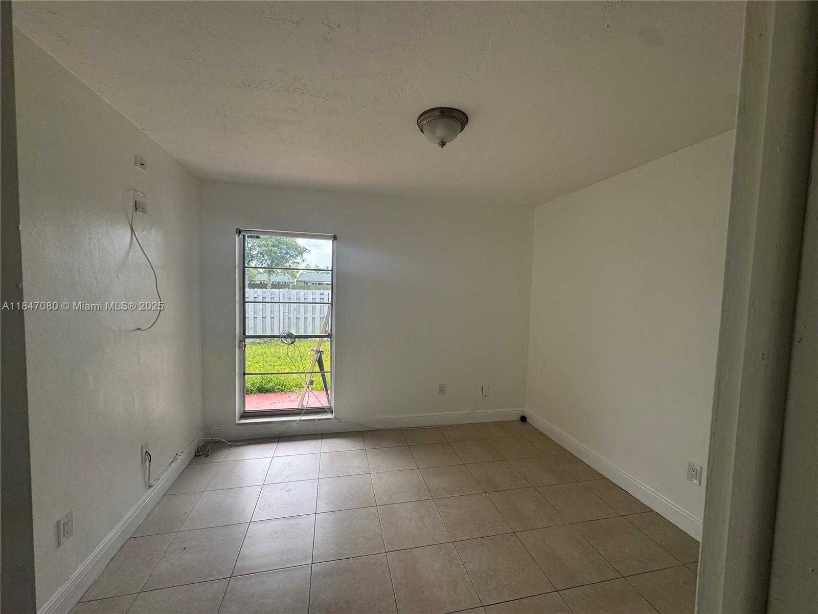 Small Image of 11002 SOUTH WEST 122ND PL #11002, Miami Number 14