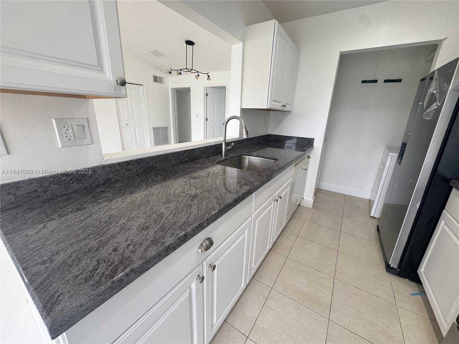 Small Image of 11002 SOUTH WEST 122ND PL #11002, Miami Number 6