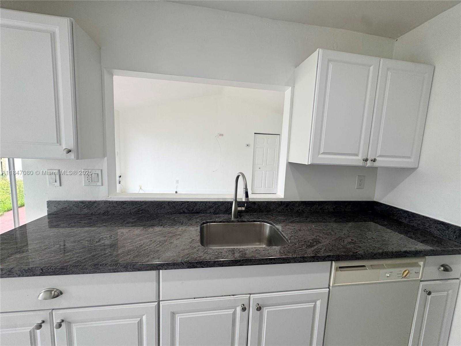 Small Image of 11002 SOUTH WEST 122ND PL #11002, Miami Number 7