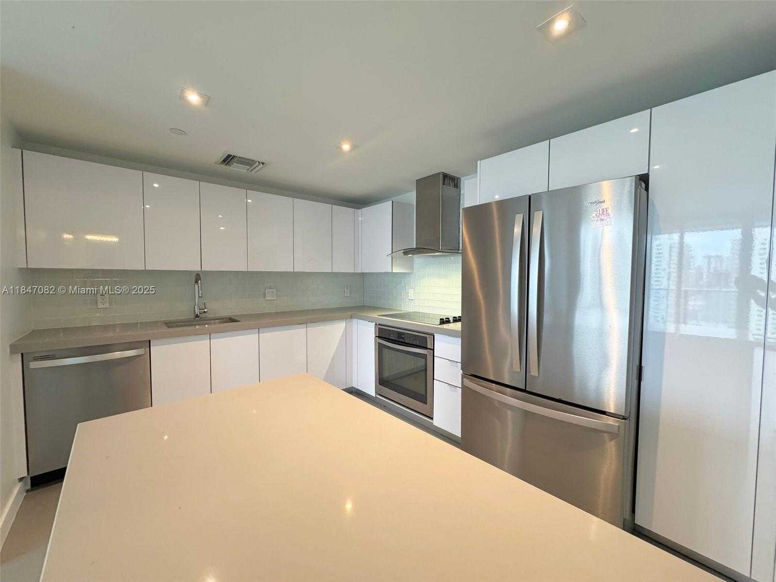 Small Image of 1600 NORTH EAST 1ST AVE #2509, Miami Number 3