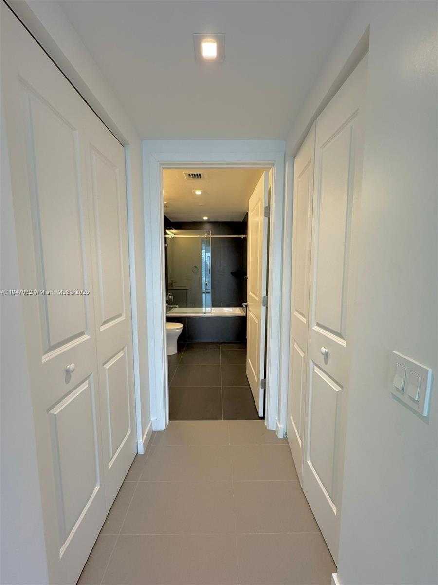 Small Image of 1600 NORTH EAST 1ST AVE #2509, Miami Number 8
