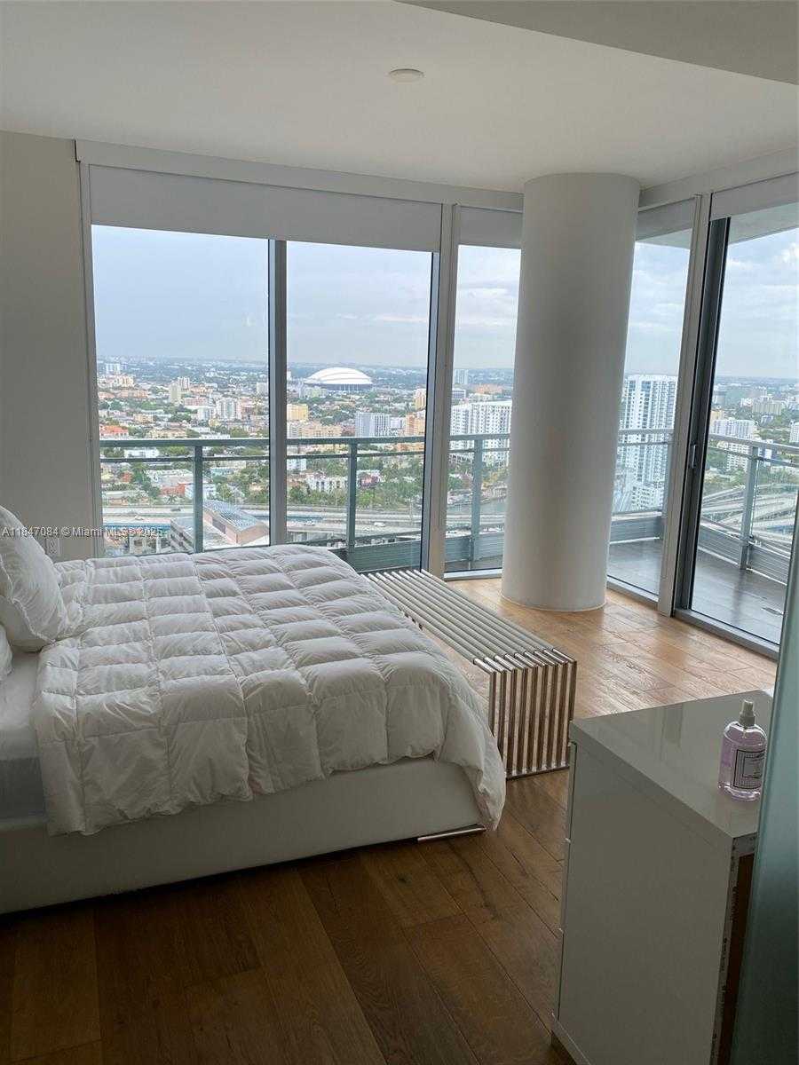 Small Image of 92 SOUTH WEST 3RD ST #3610, Miami Number 23