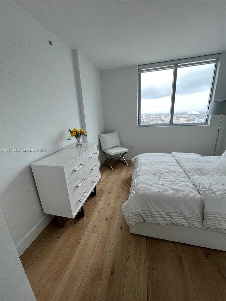 Small Image of 92 SOUTH WEST 3RD ST #3610, Miami Number 34