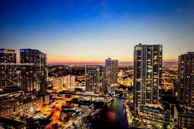 Small Image of 92 SOUTH WEST 3RD ST #3610, Miami Number 44