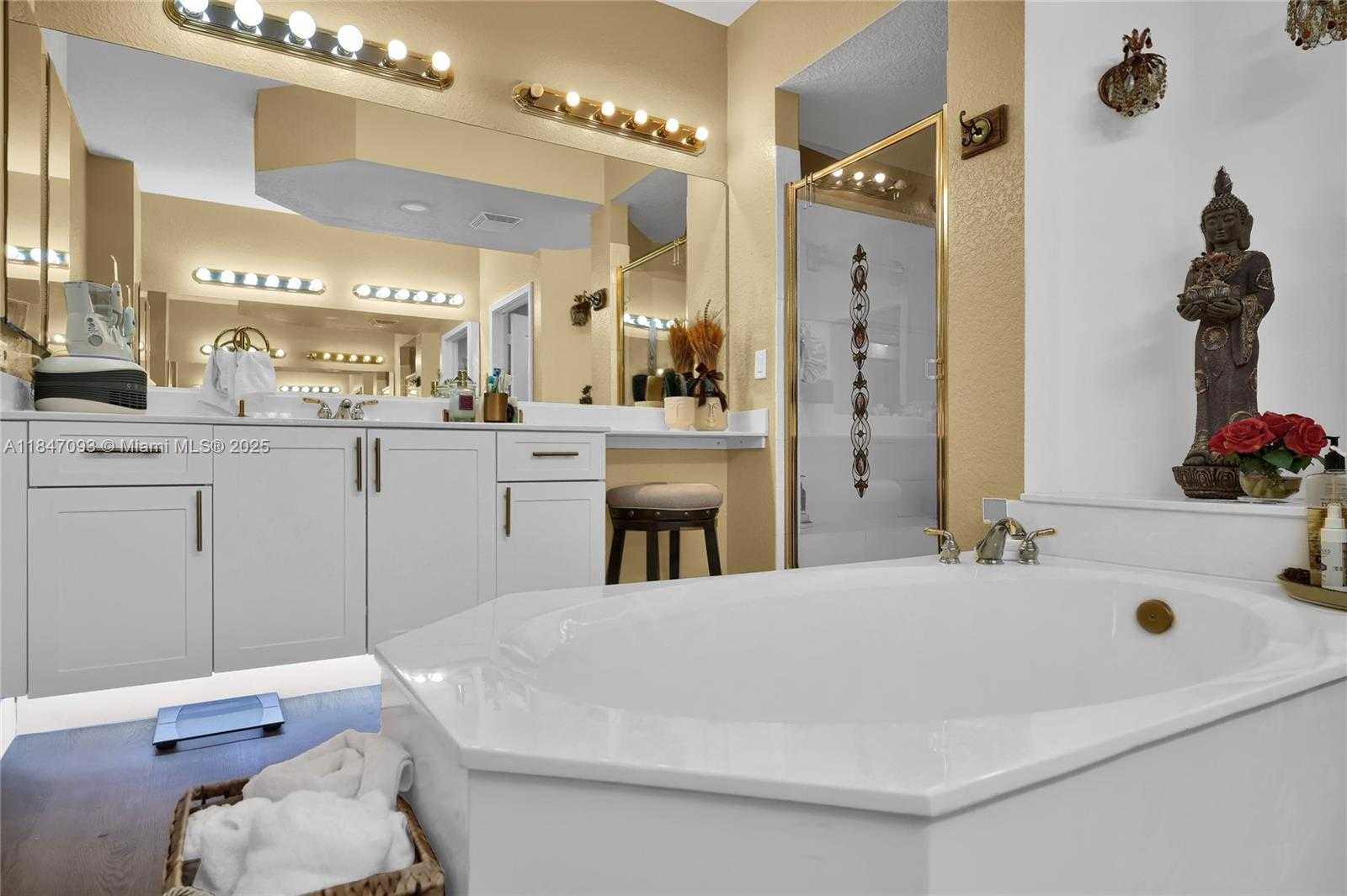 Small Image of 10720 NORTH WEST 66TH ST #205, Doral Number 19