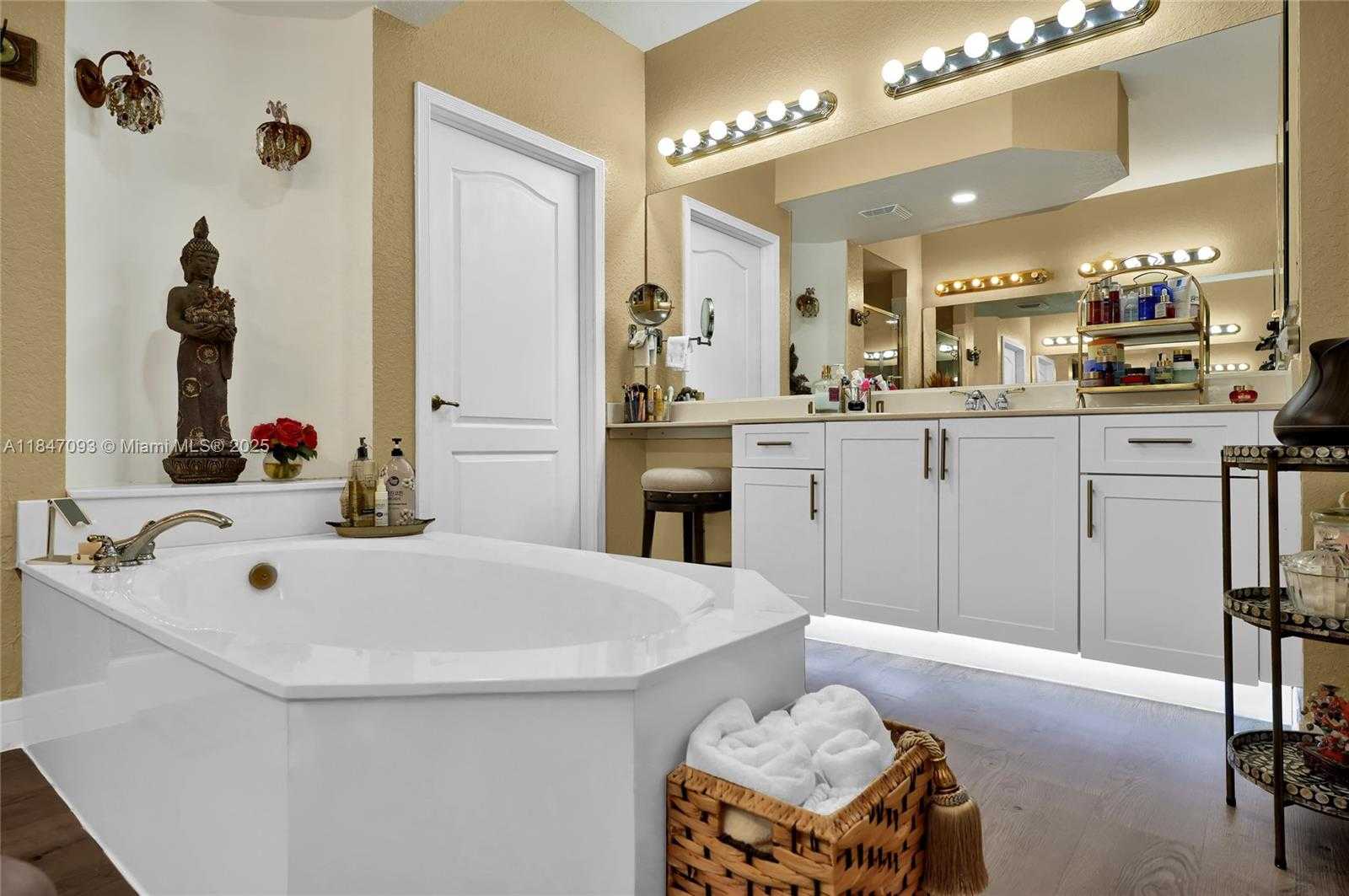 Small Image of 10720 NORTH WEST 66TH ST #205, Doral Number 22