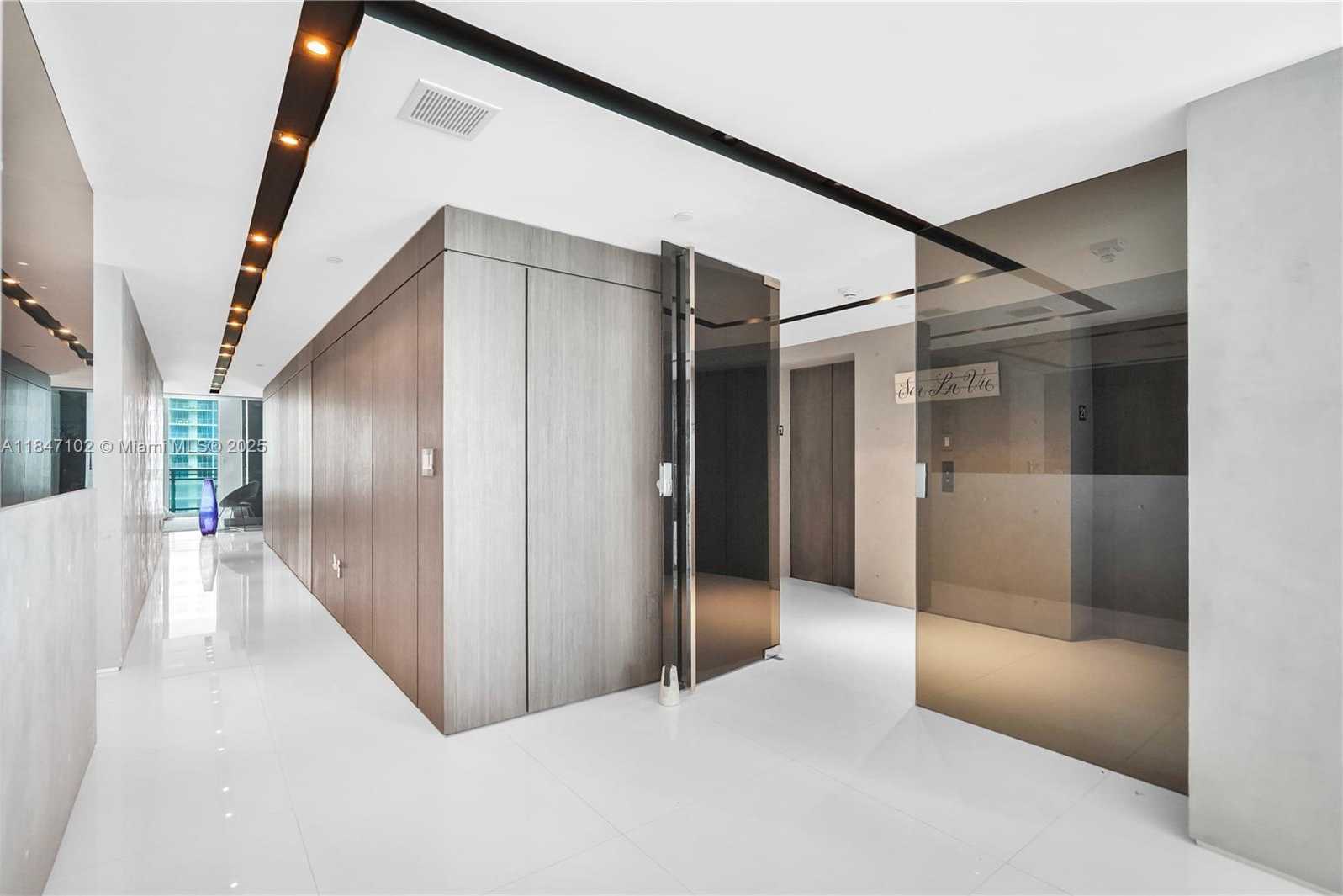 Small Image of 3535 SOUTH OCEAN DRIVE #2104, Hollywood Number 11