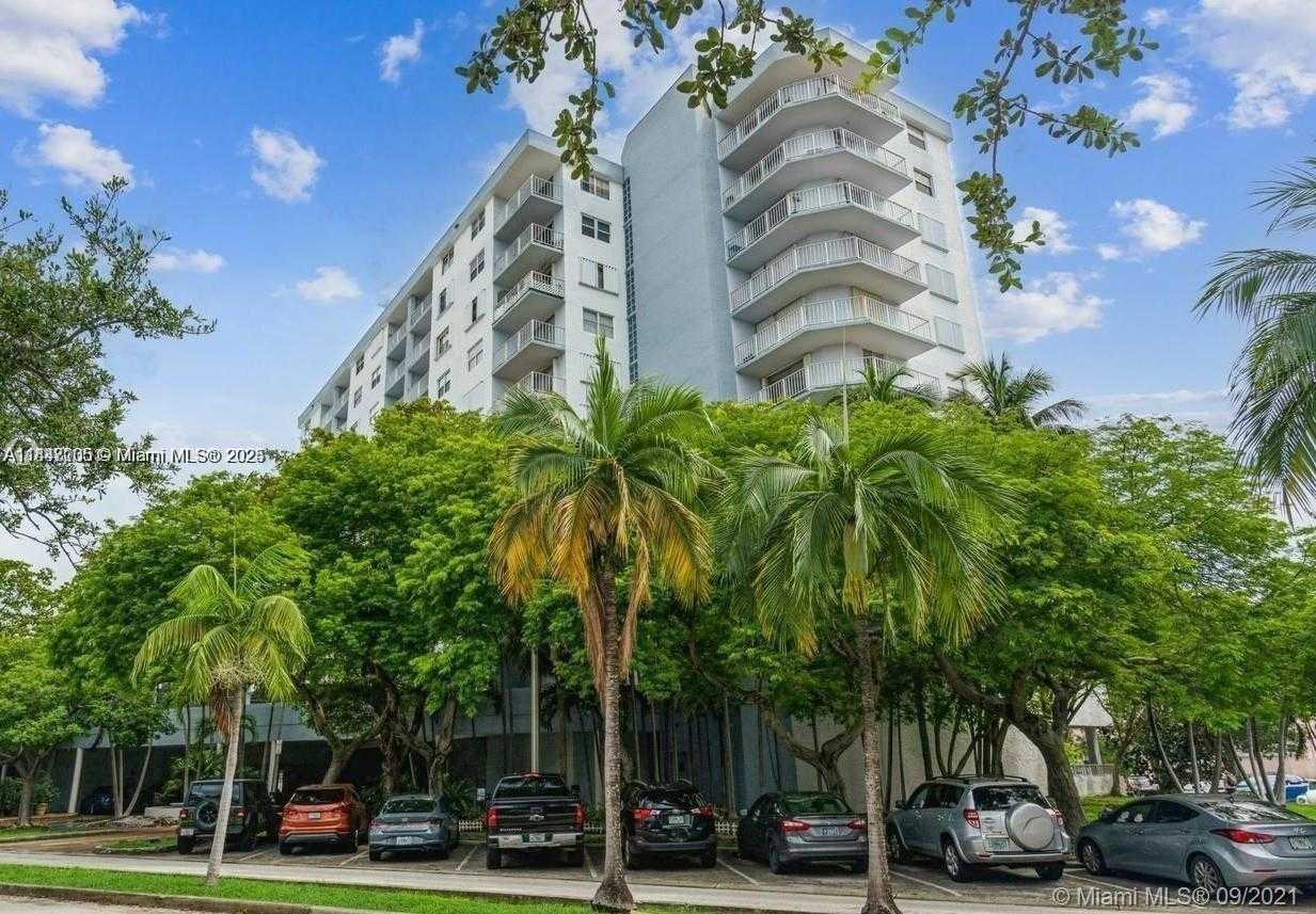 Small Image of 6900 BAY DR #10H, Miami Beach Number 24