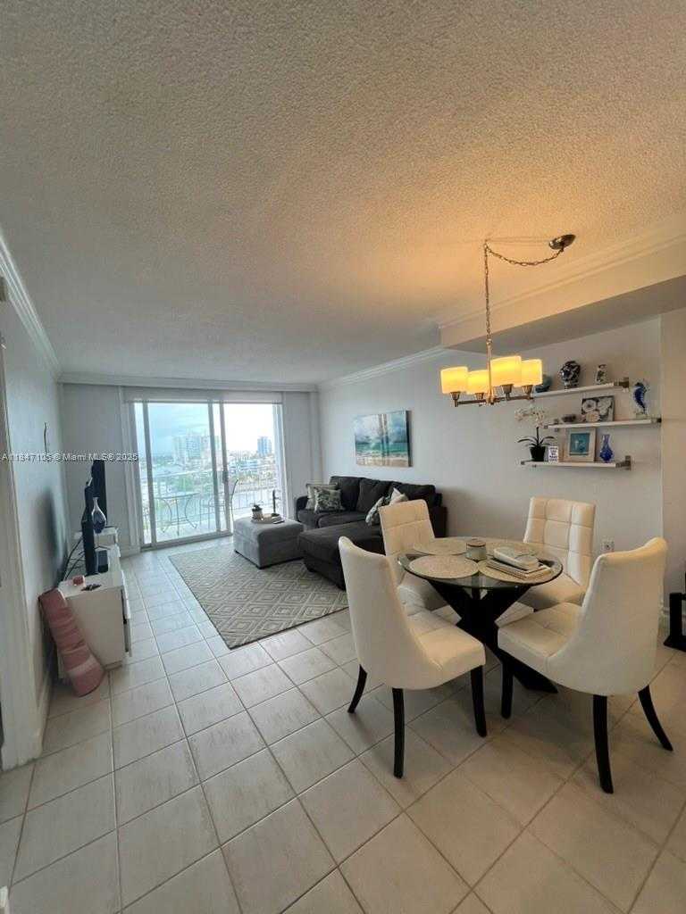 Small Image of 6900 BAY DR #10H, Miami Beach Number 6