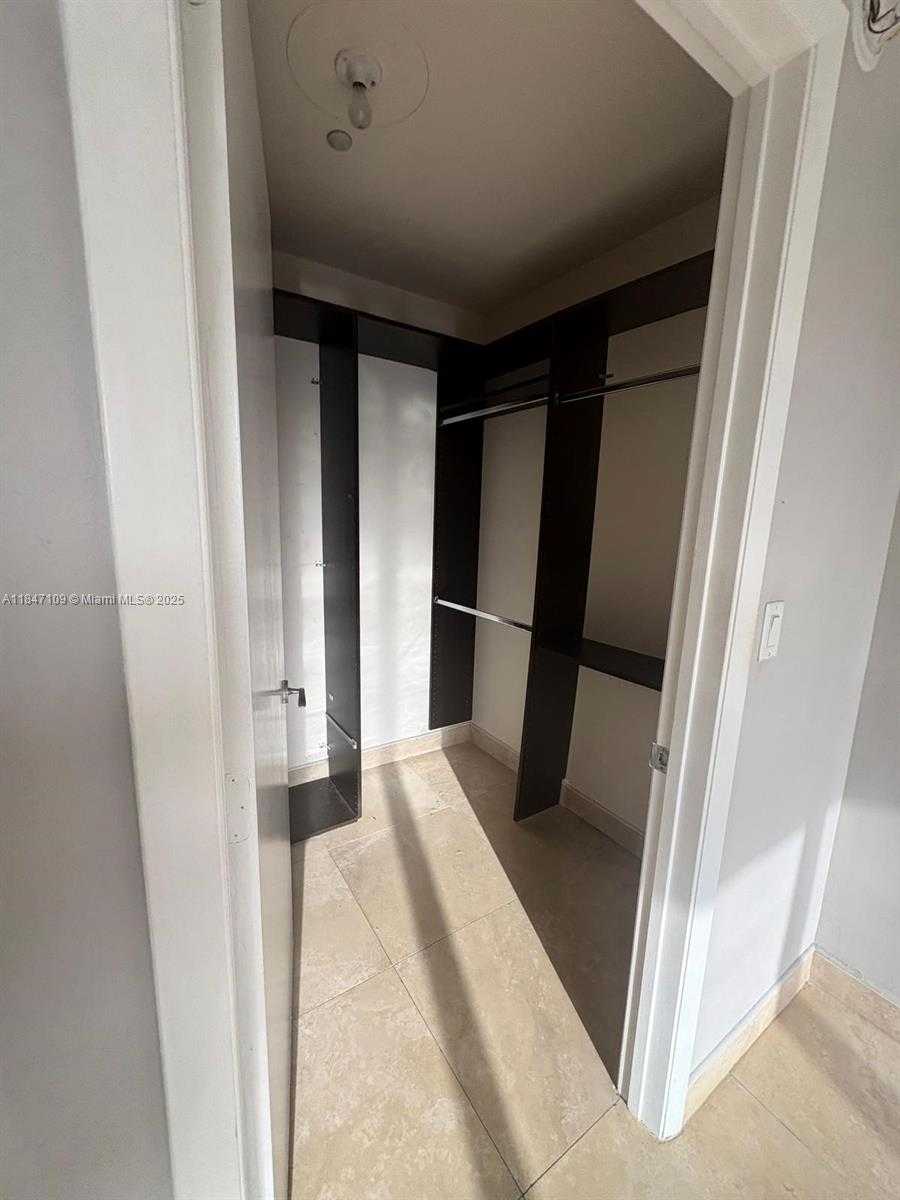 Small Image of 400 ALTON RD #TH-3A, Miami Beach Number 12