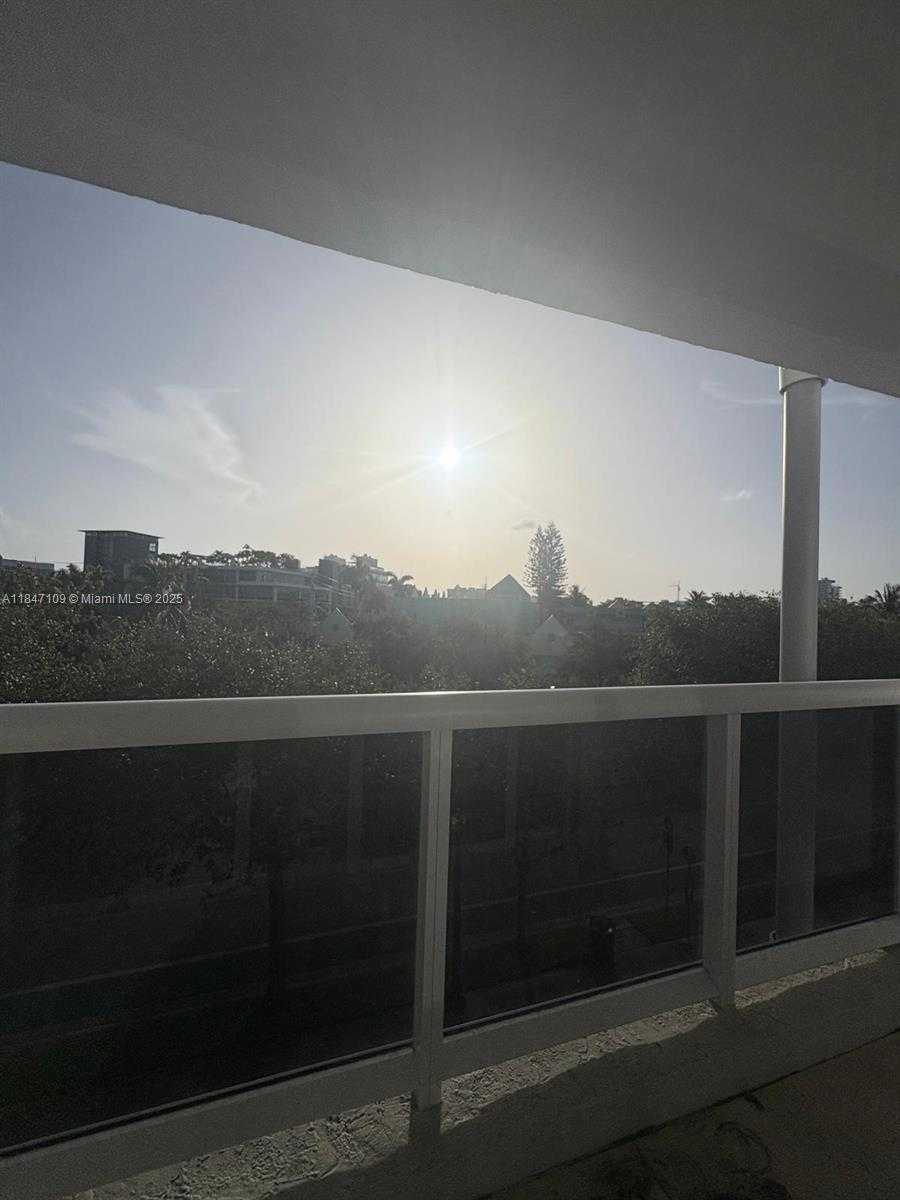 Small Image of 400 ALTON RD #TH-3A, Miami Beach Number 16