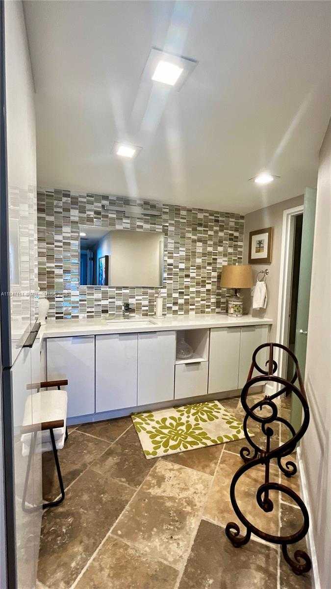 Small Image of 9225 COLLINS AVE #1402, Surfside Number 23