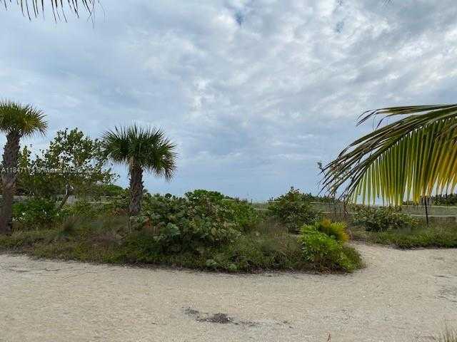 Small Image of 9225 COLLINS AVE #1402, Surfside Number 32