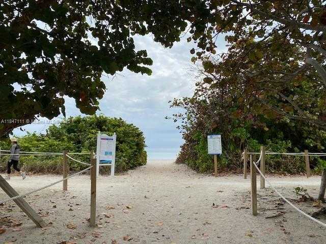 Small Image of 9225 COLLINS AVE #1402, Surfside Number 37