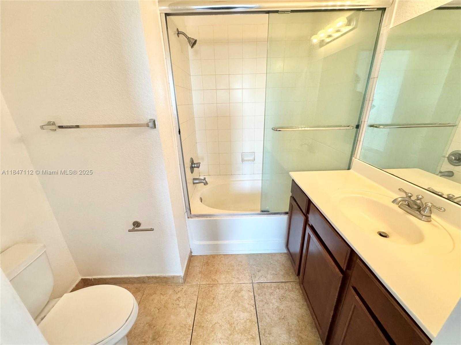Small Image of 10800 NORTH WEST 88TH TER #214, Doral Number 18