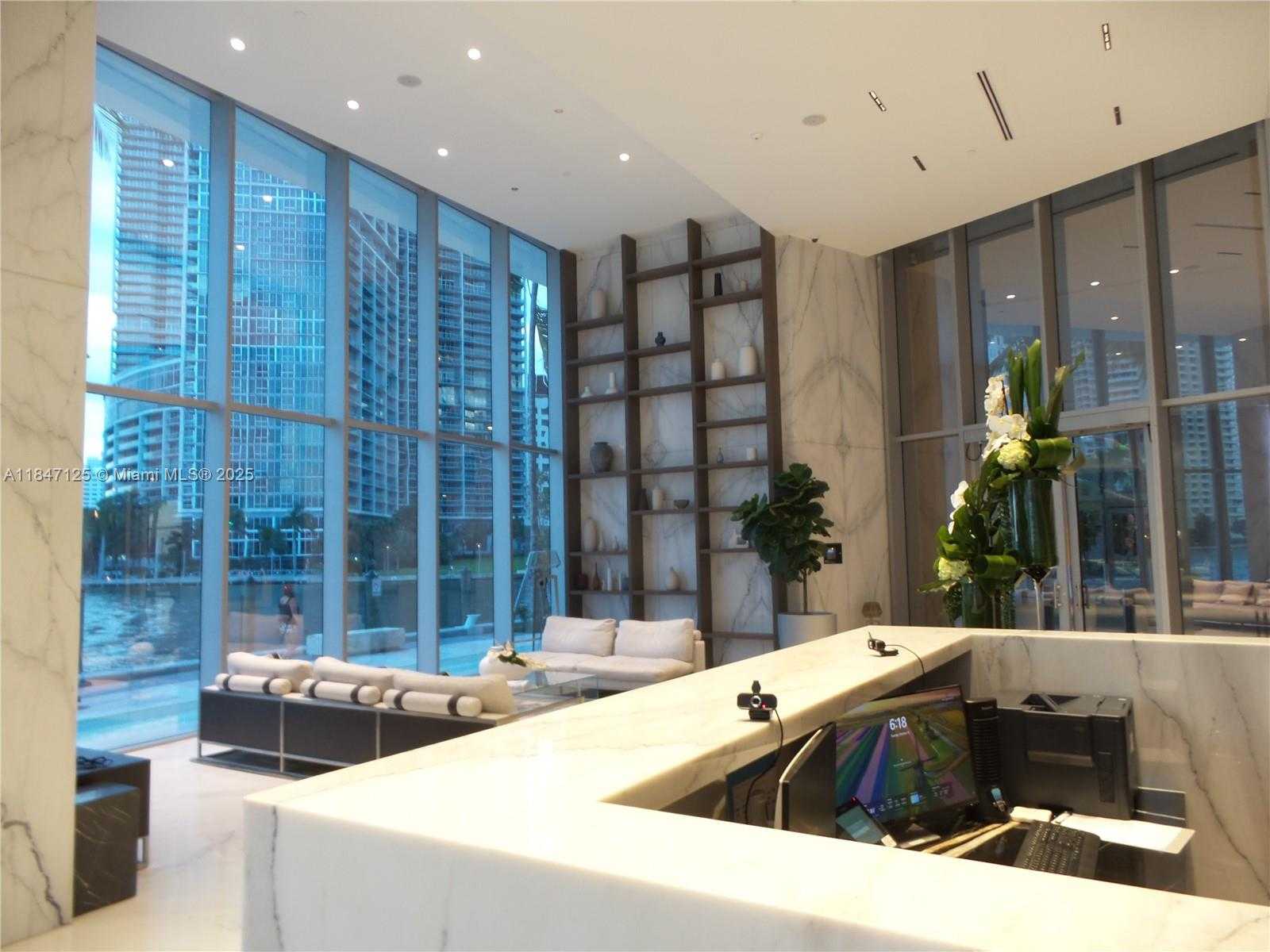 Small Image of 300 BISCAYNE BOULEVARD WAY #606E, Miami Number 23