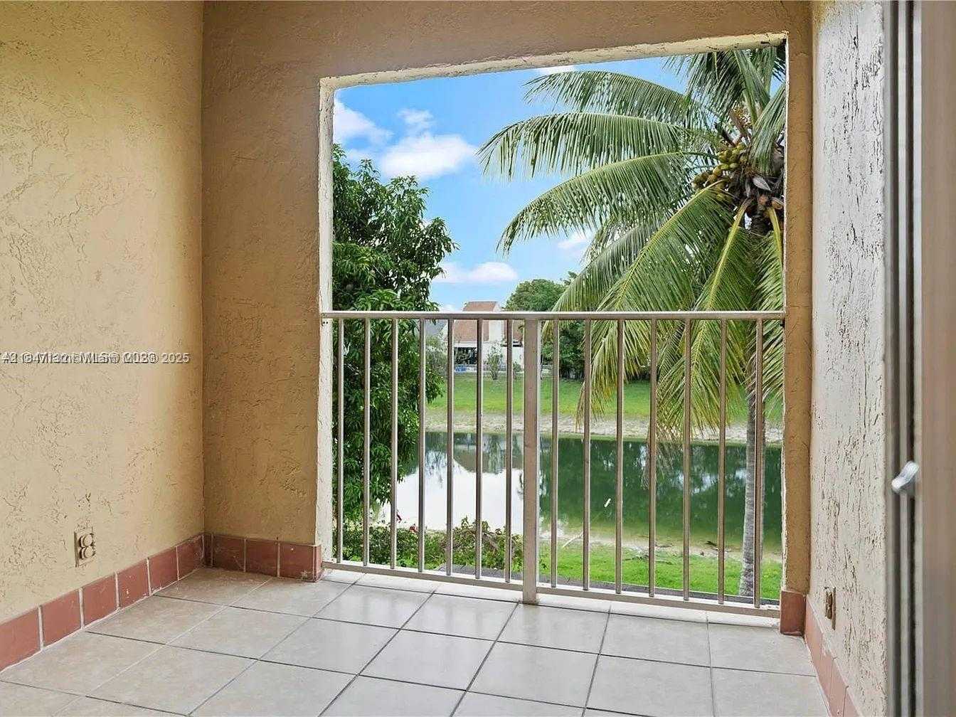 Small Image of 23170 FLORALWOOD LN, Boca Raton Number 10