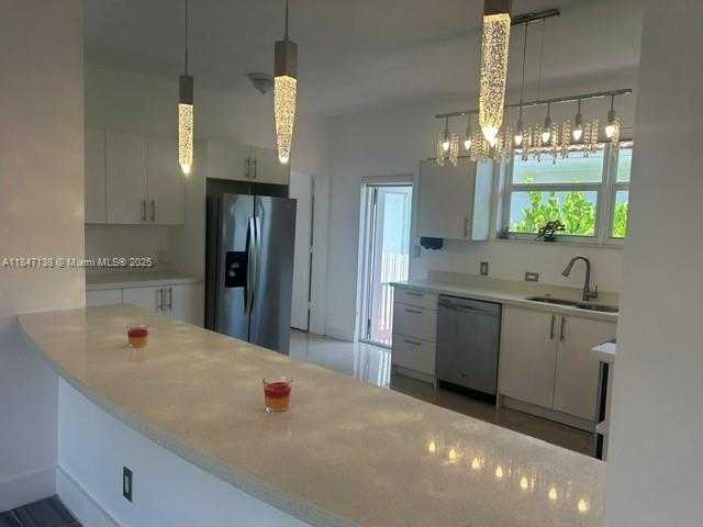 Small Image of 501 90TH ST #1, Surfside Number 4