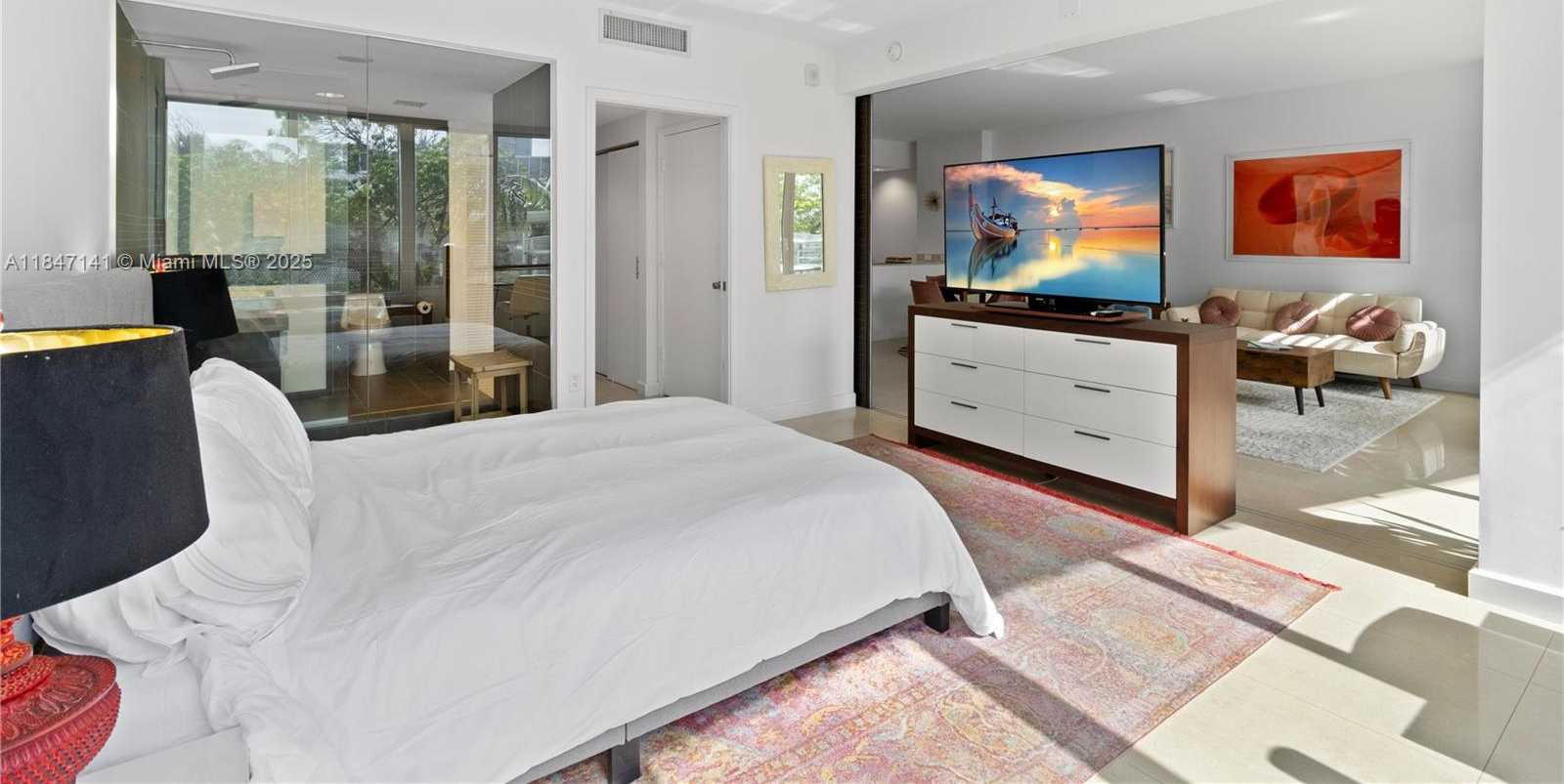 Small Image of 2155 WASHINGTON CT #201, Miami Beach Number 12