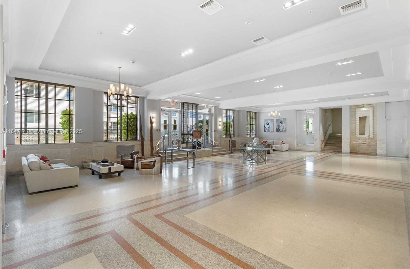 Small Image of 2155 WASHINGTON CT #201, Miami Beach Number 20