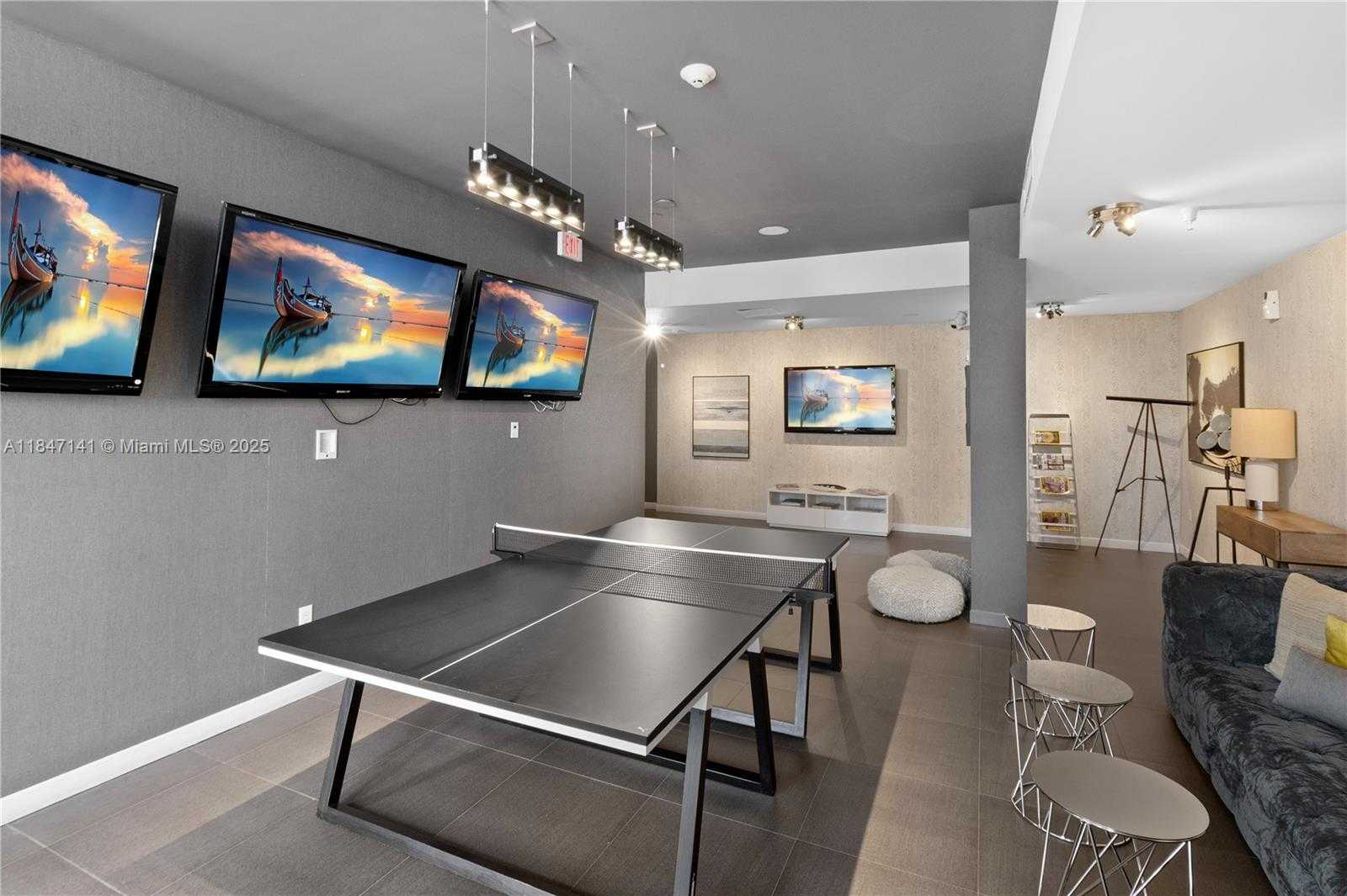 Small Image of 2155 WASHINGTON CT #201, Miami Beach Number 26