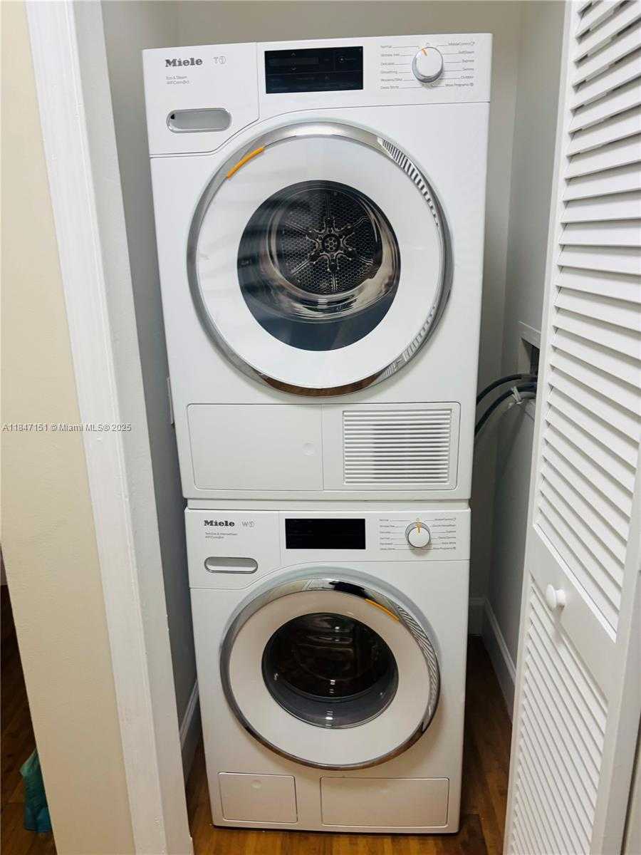 Small Image of 100 ANDALUSIA AVE #510, Coral Gables Number 19