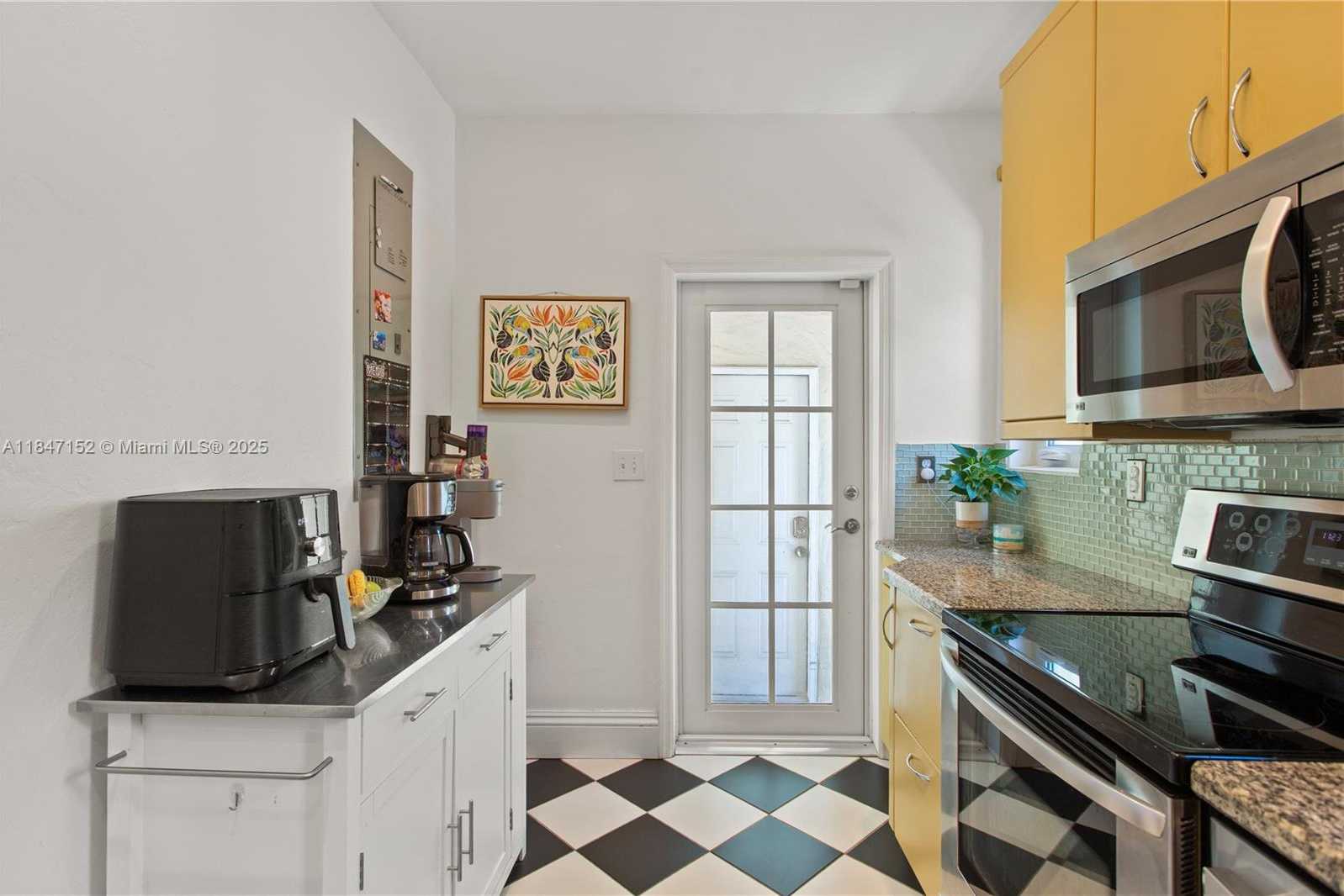 Small Image of 604 ALCAZAR AVE, Coral Gables Number 14