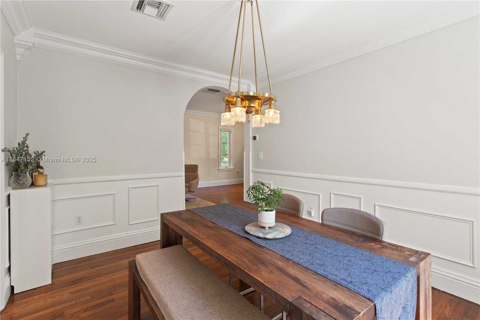 Small Image of 604 ALCAZAR AVE, Coral Gables Number 16