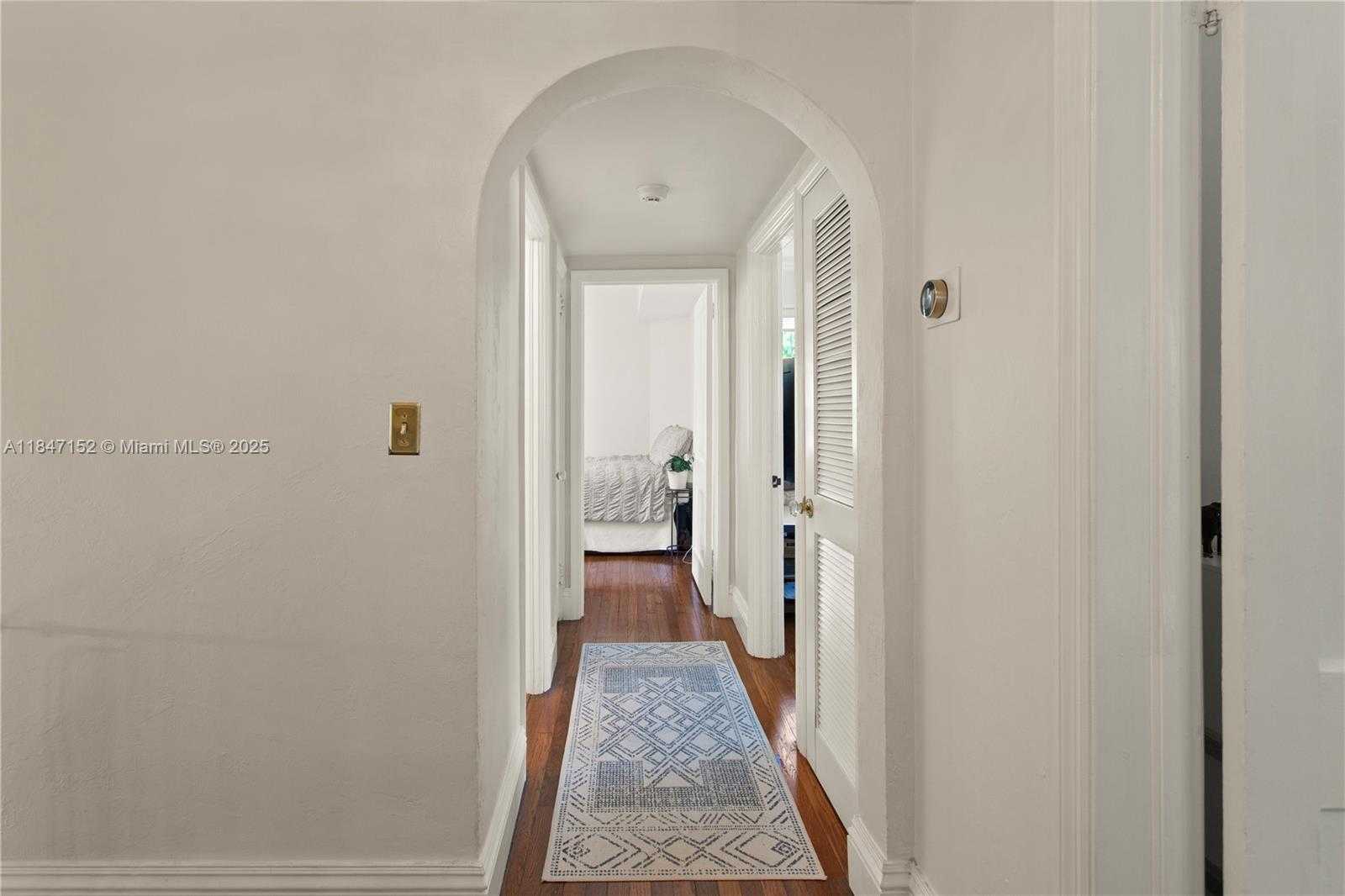 Small Image of 604 ALCAZAR AVE, Coral Gables Number 21