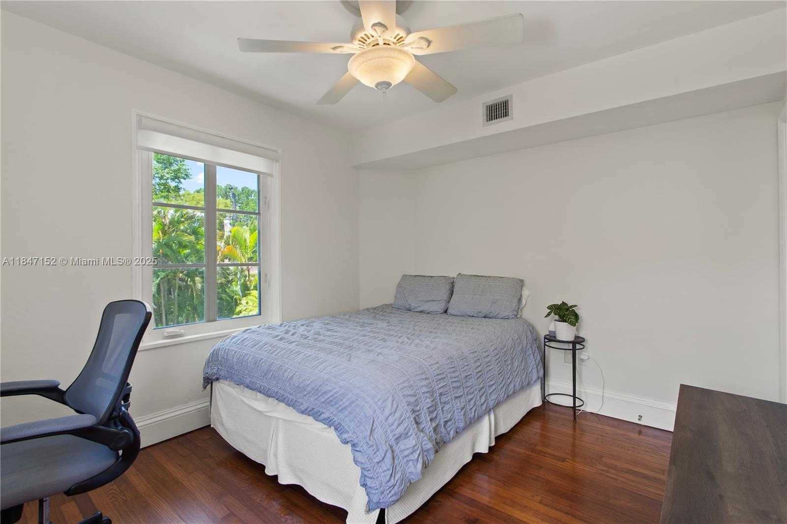 Small Image of 604 ALCAZAR AVE, Coral Gables Number 29