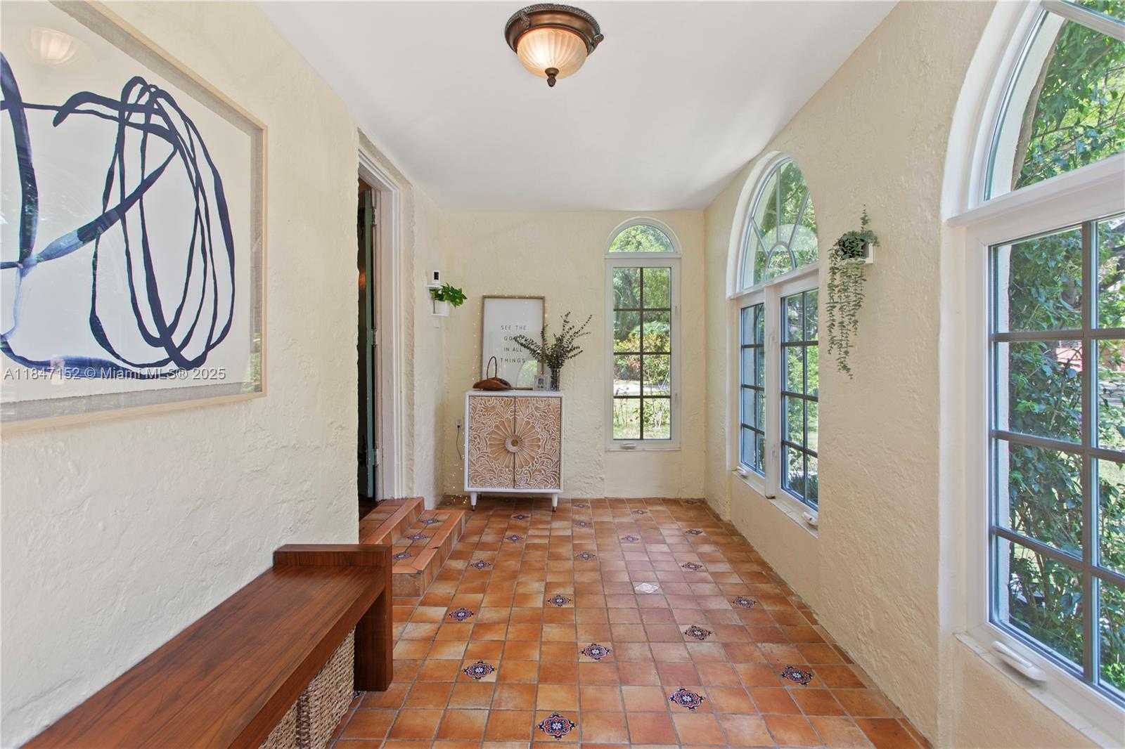 Small Image of 604 ALCAZAR AVE, Coral Gables Number 3