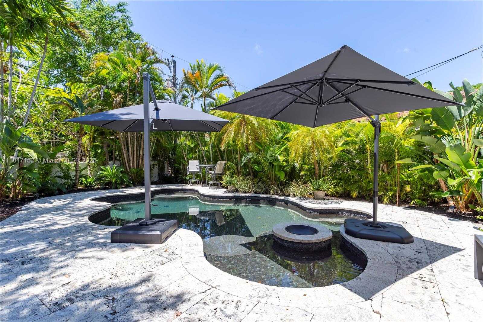 Small Image of 604 ALCAZAR AVE, Coral Gables Number 36