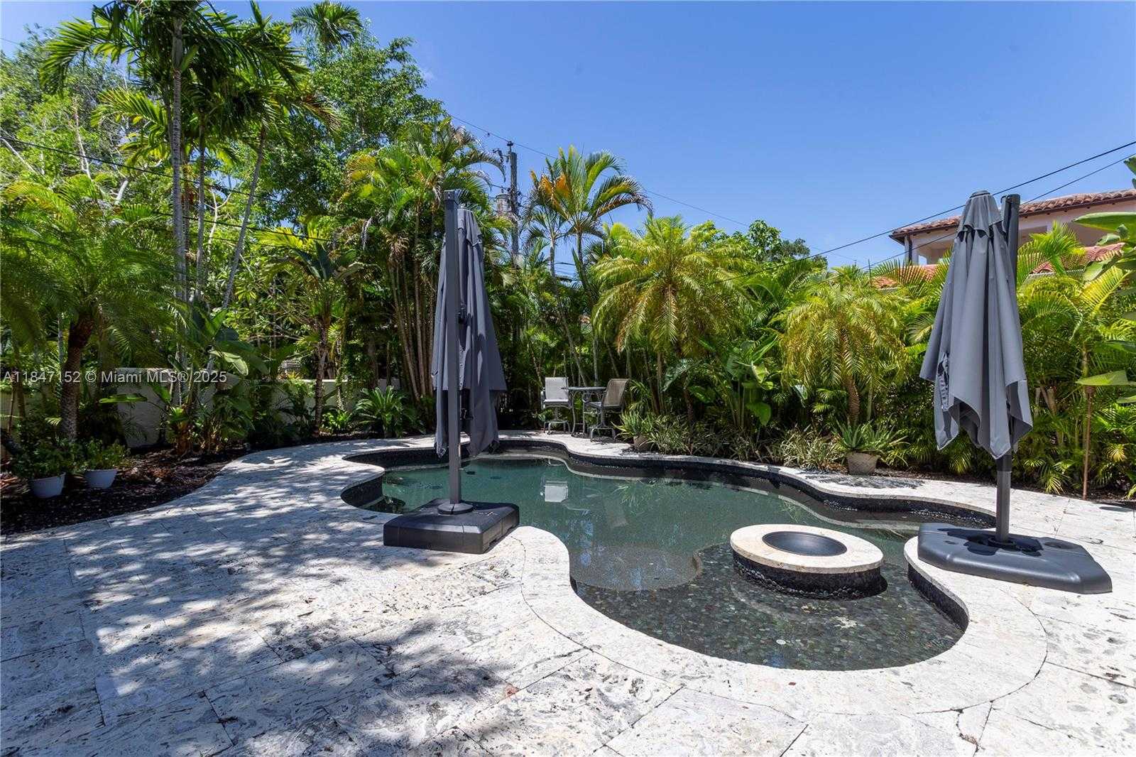 Small Image of 604 ALCAZAR AVE, Coral Gables Number 40