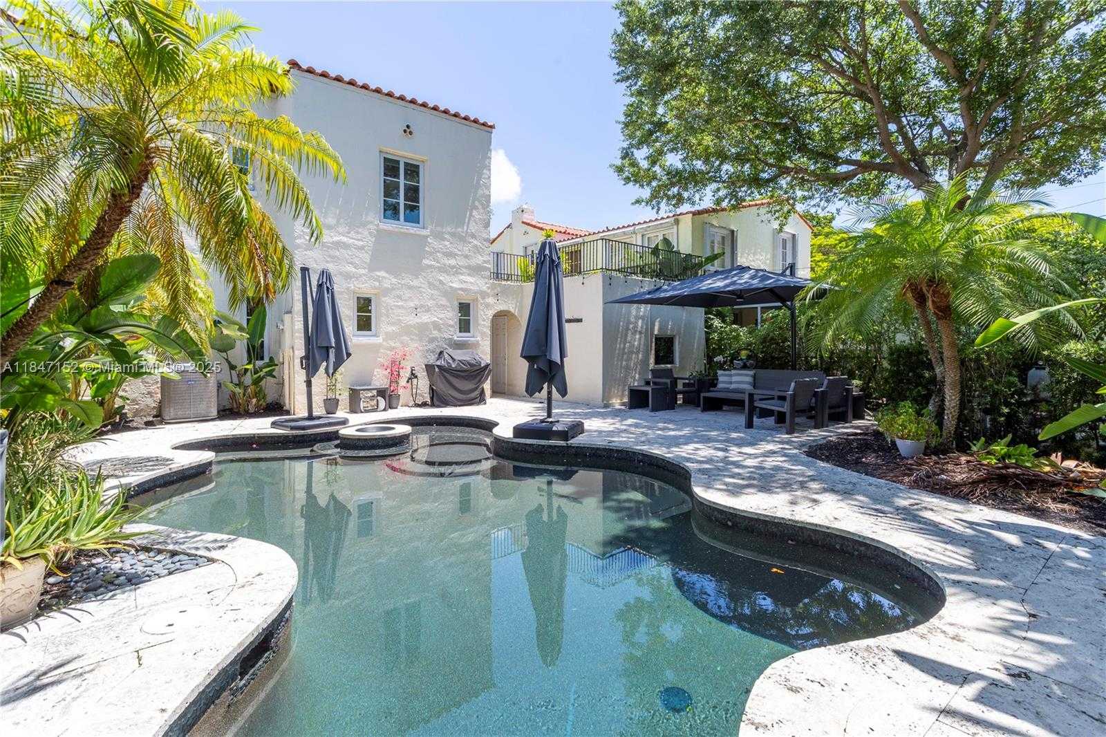 Small Image of 604 ALCAZAR AVE, Coral Gables Number 41