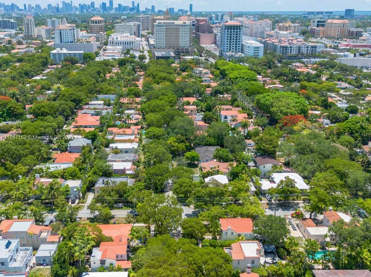 Small Image of 604 ALCAZAR AVE, Coral Gables Number 43