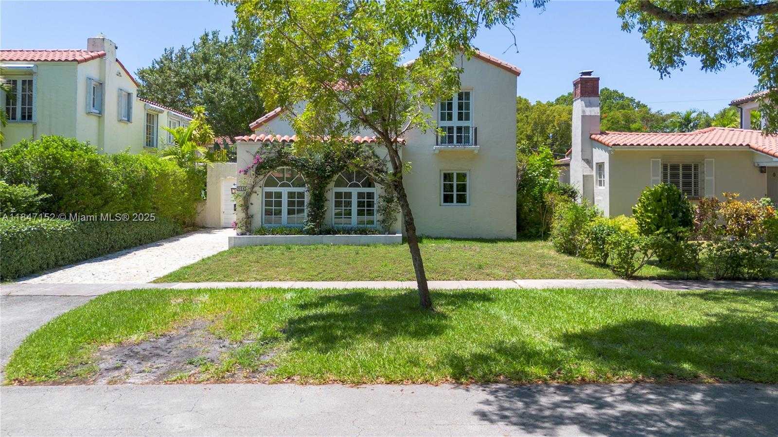 Small Image of 604 ALCAZAR AVE, Coral Gables Number 47