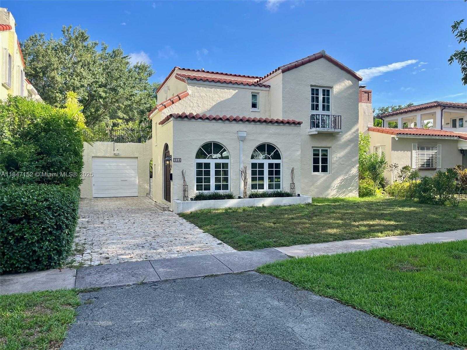 Small Image of 604 ALCAZAR AVE, Coral Gables Number 49