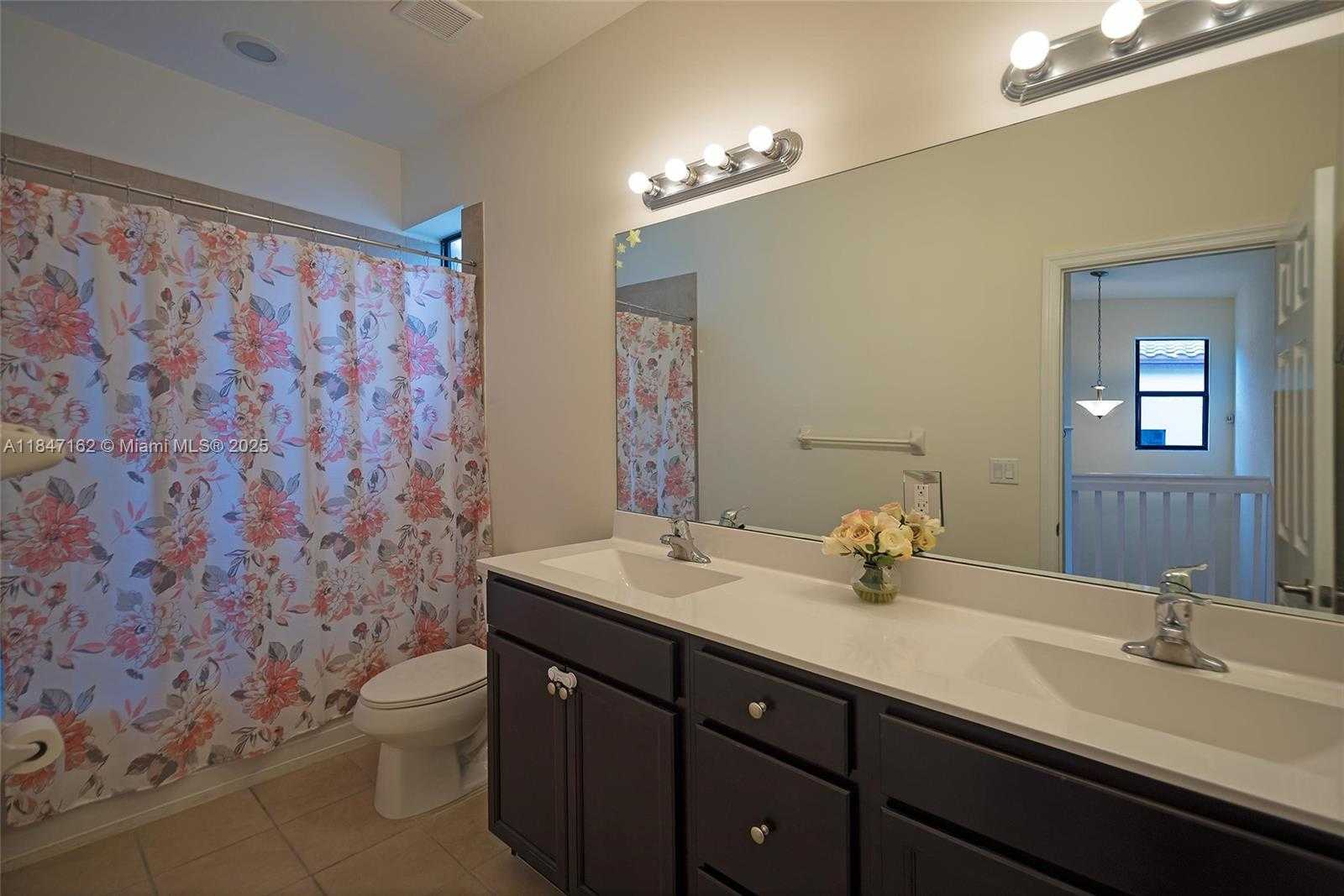 Small Image of 532 SOUTH EAST 34TH TER, Homestead Number 12
