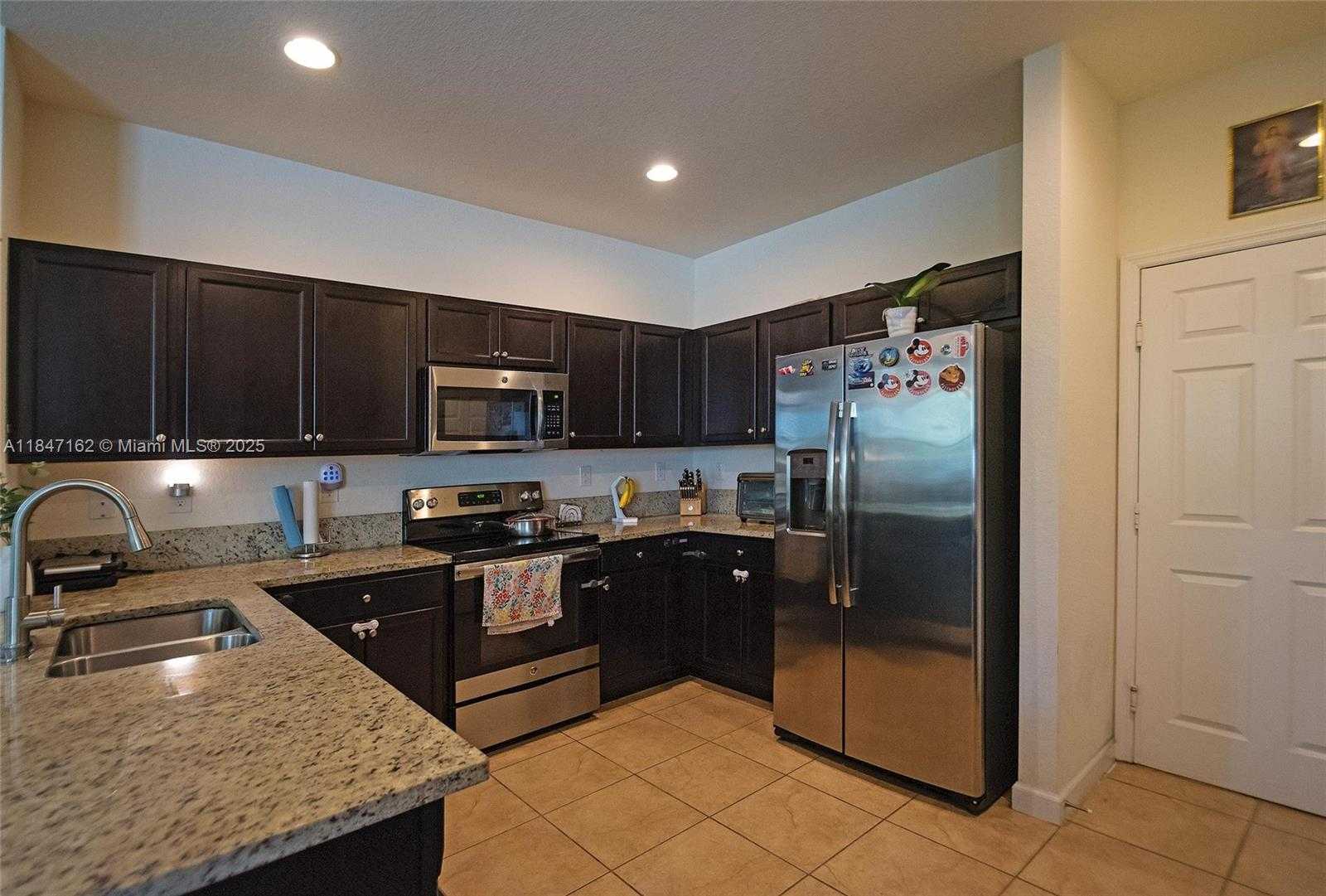Small Image of 532 SOUTH EAST 34TH TER, Homestead Number 5