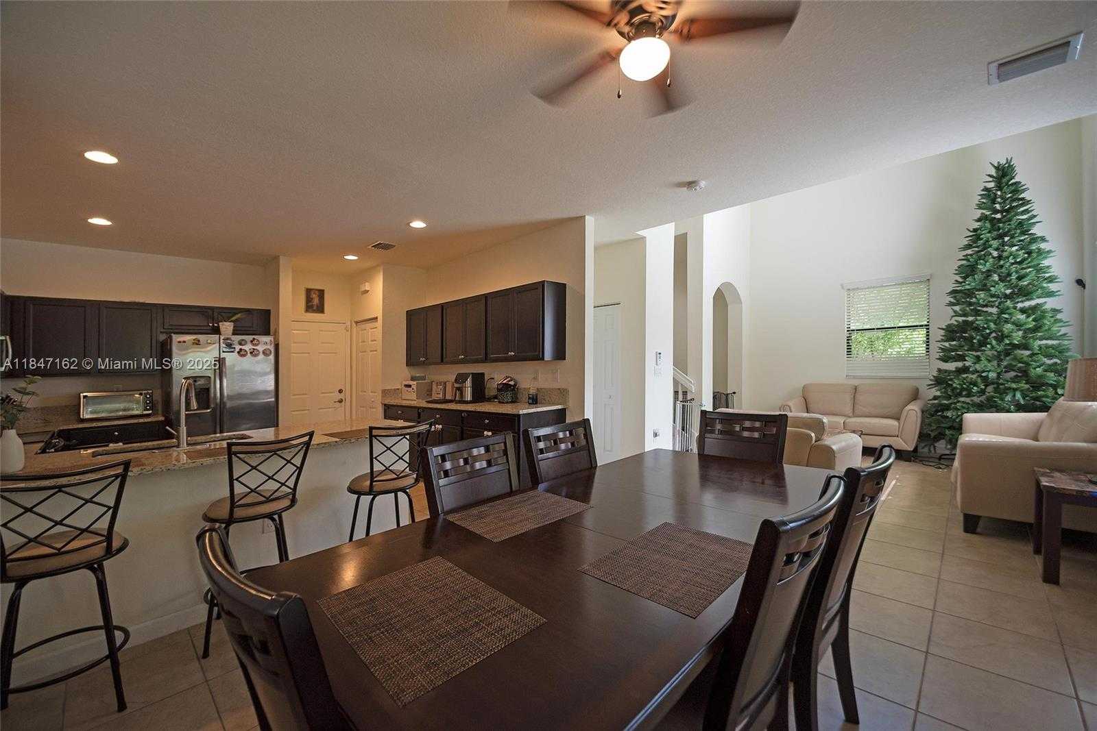 Small Image of 532 SOUTH EAST 34TH TER, Homestead Number 6