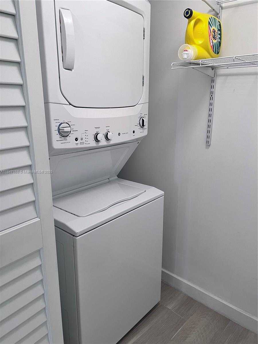 Small Image of 1600 SOUTH WEST 1ST AVE #609, Miami Number 13