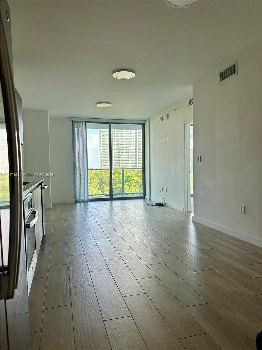 Small Image of 1600 SOUTH WEST 1ST AVE #609, Miami Number 7
