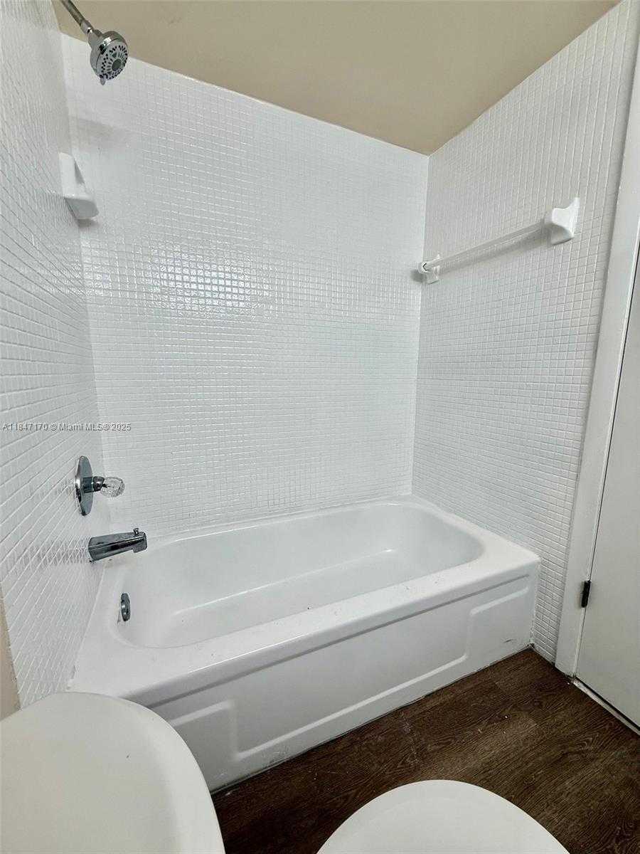 Small Image of 5900 SOUTH WEST 127TH AVE #3320, Miami Number 31
