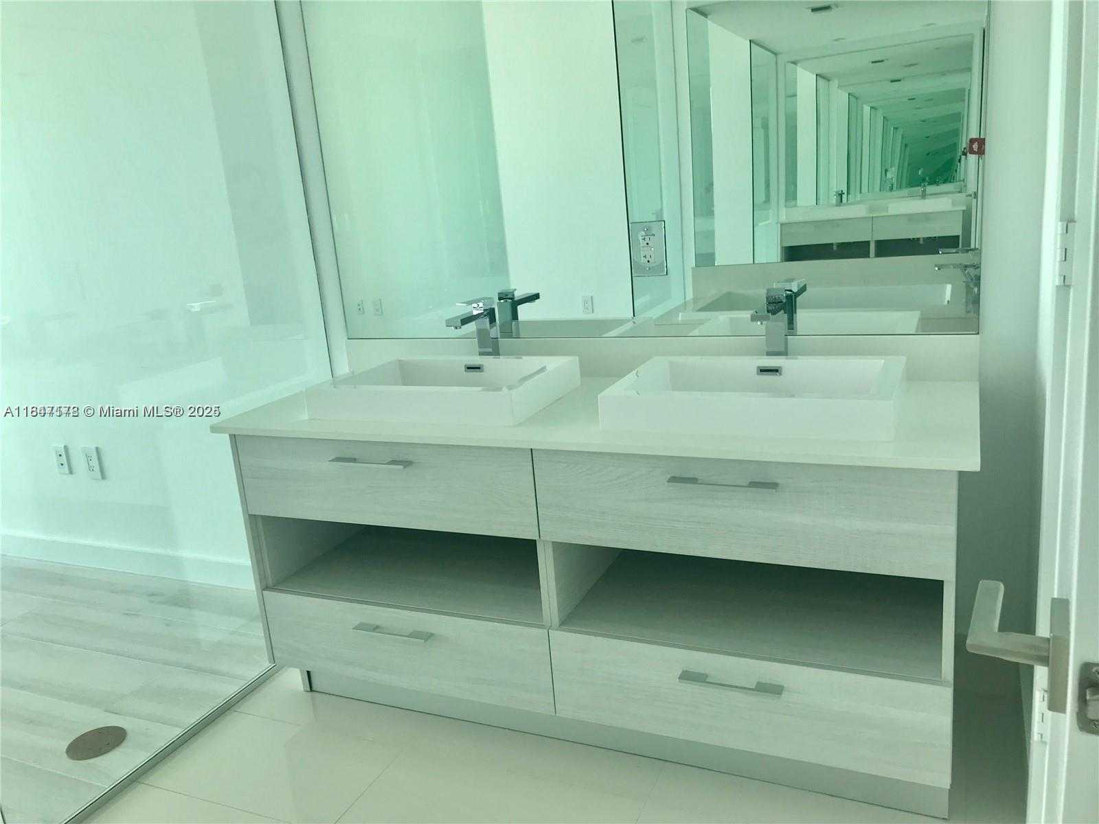 Small Image of 650 NORTH EAST 32ND ST #3403, Miami Number 10